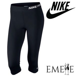 Nike Pro Core Women’s Compression Capri’s Leggings